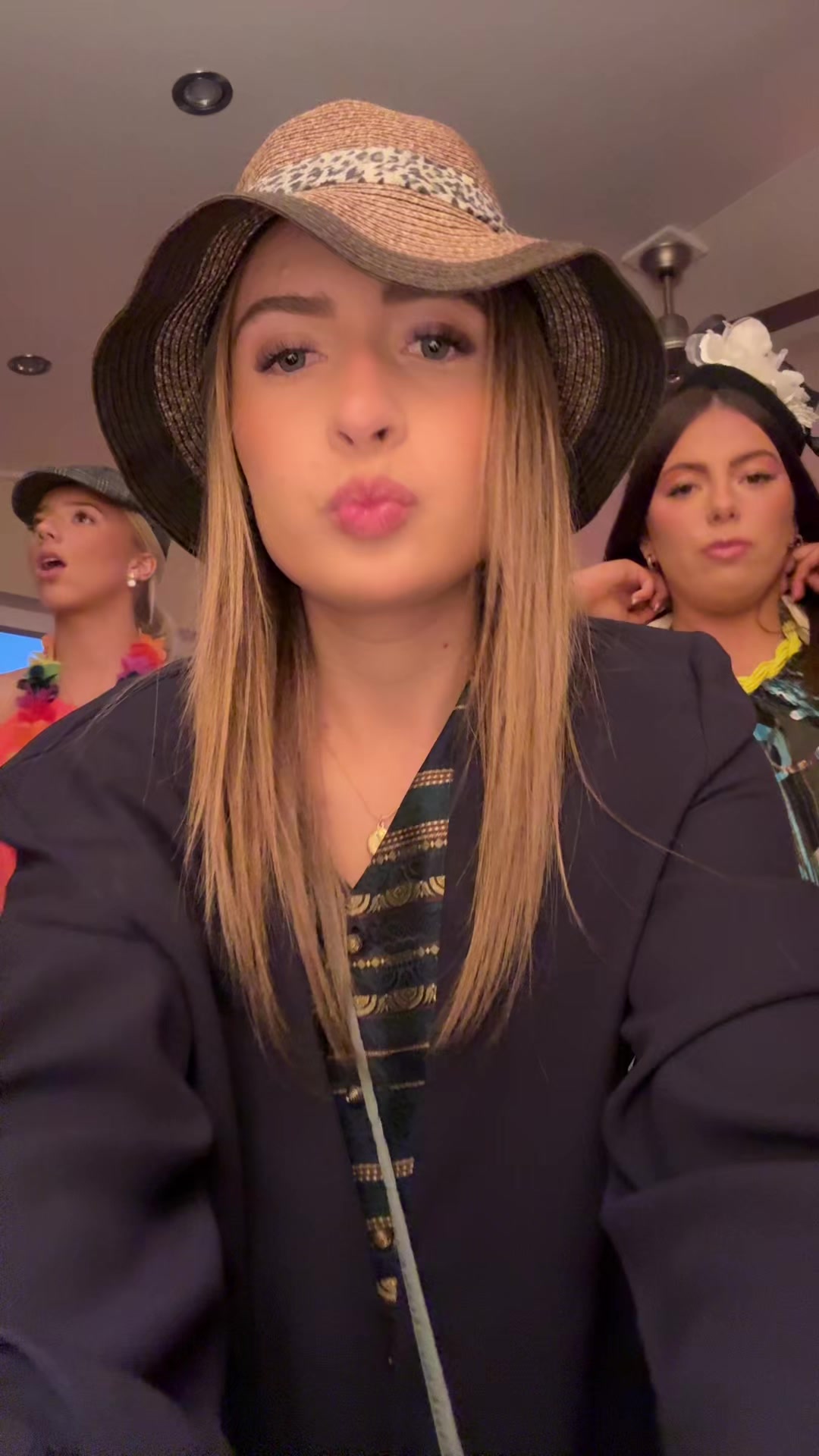 @domsspam_