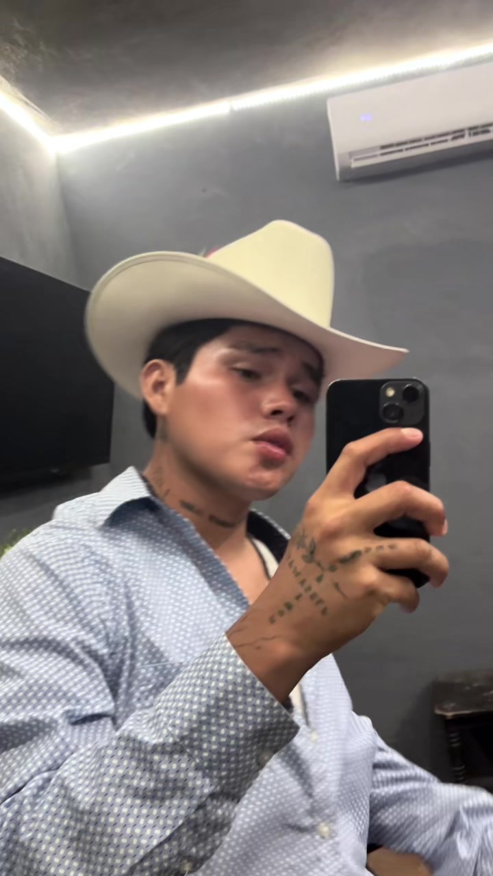 @G_Araiza