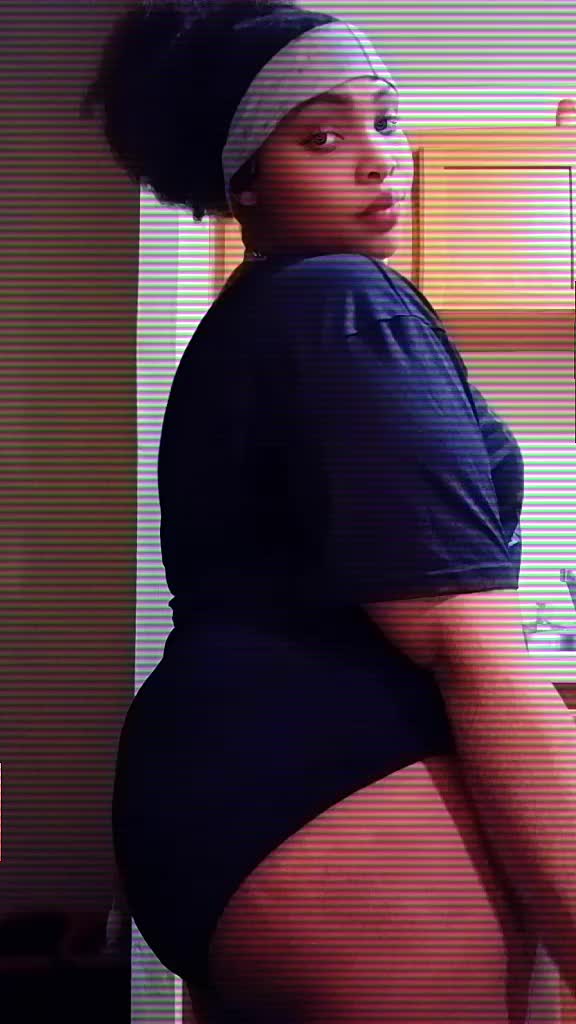 @Babymamawitafat🍑💦 thighs