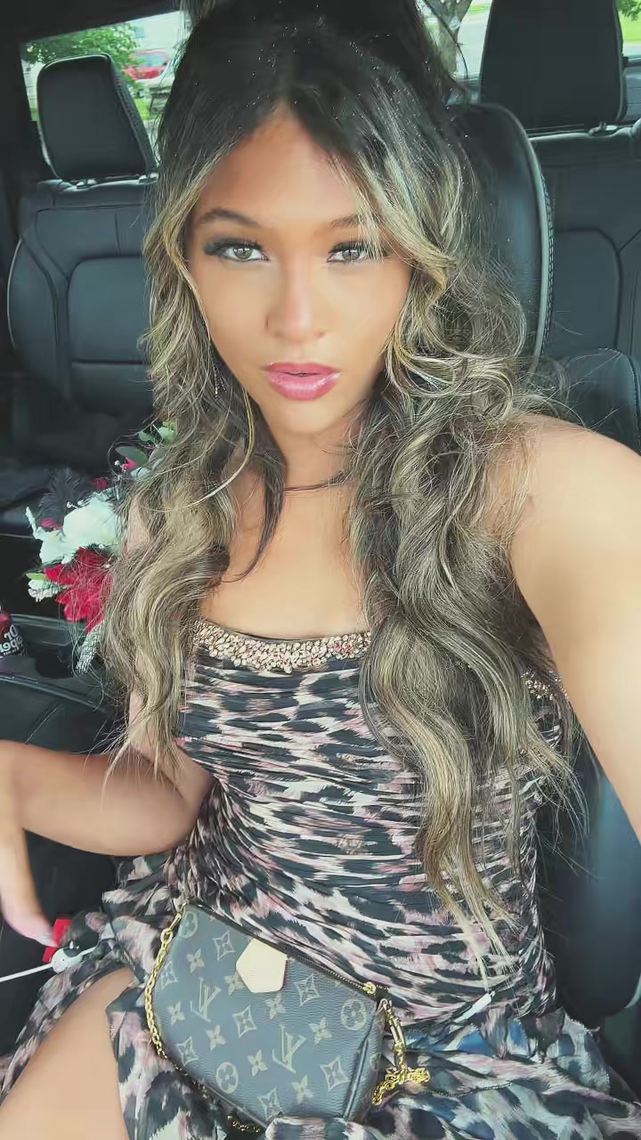 @<3