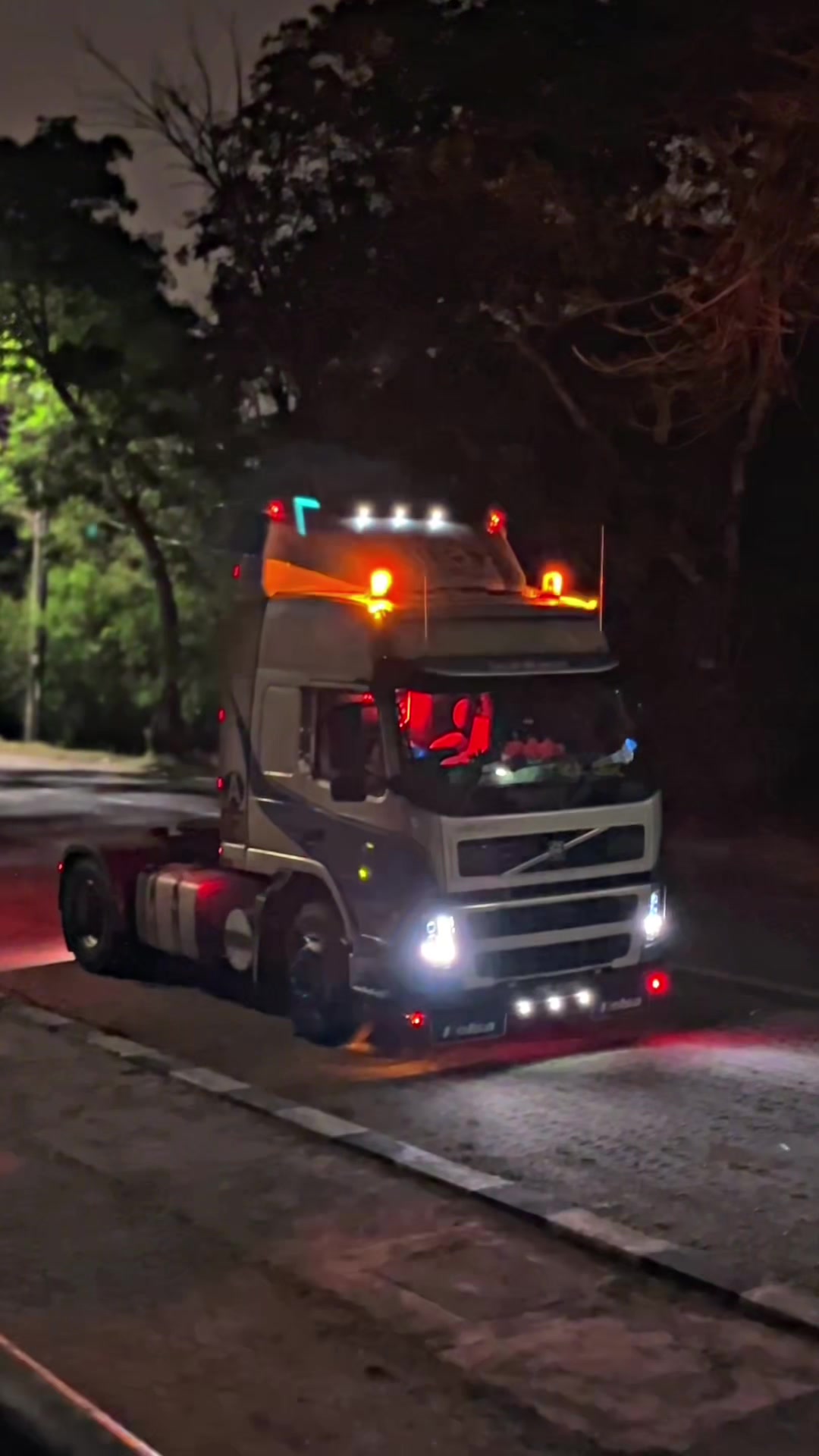 @Macha Truckers