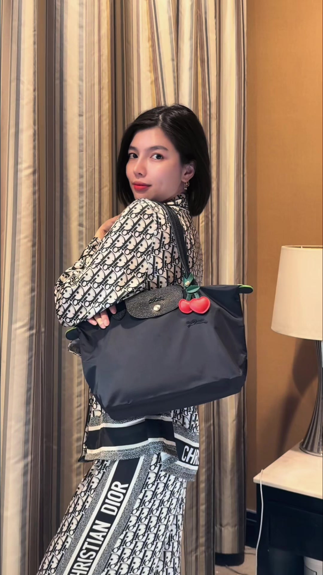 @Elle