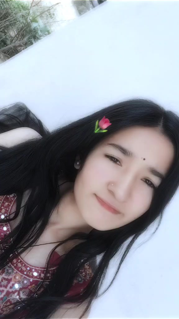 @NiLUuuu..>☘️🌙💐