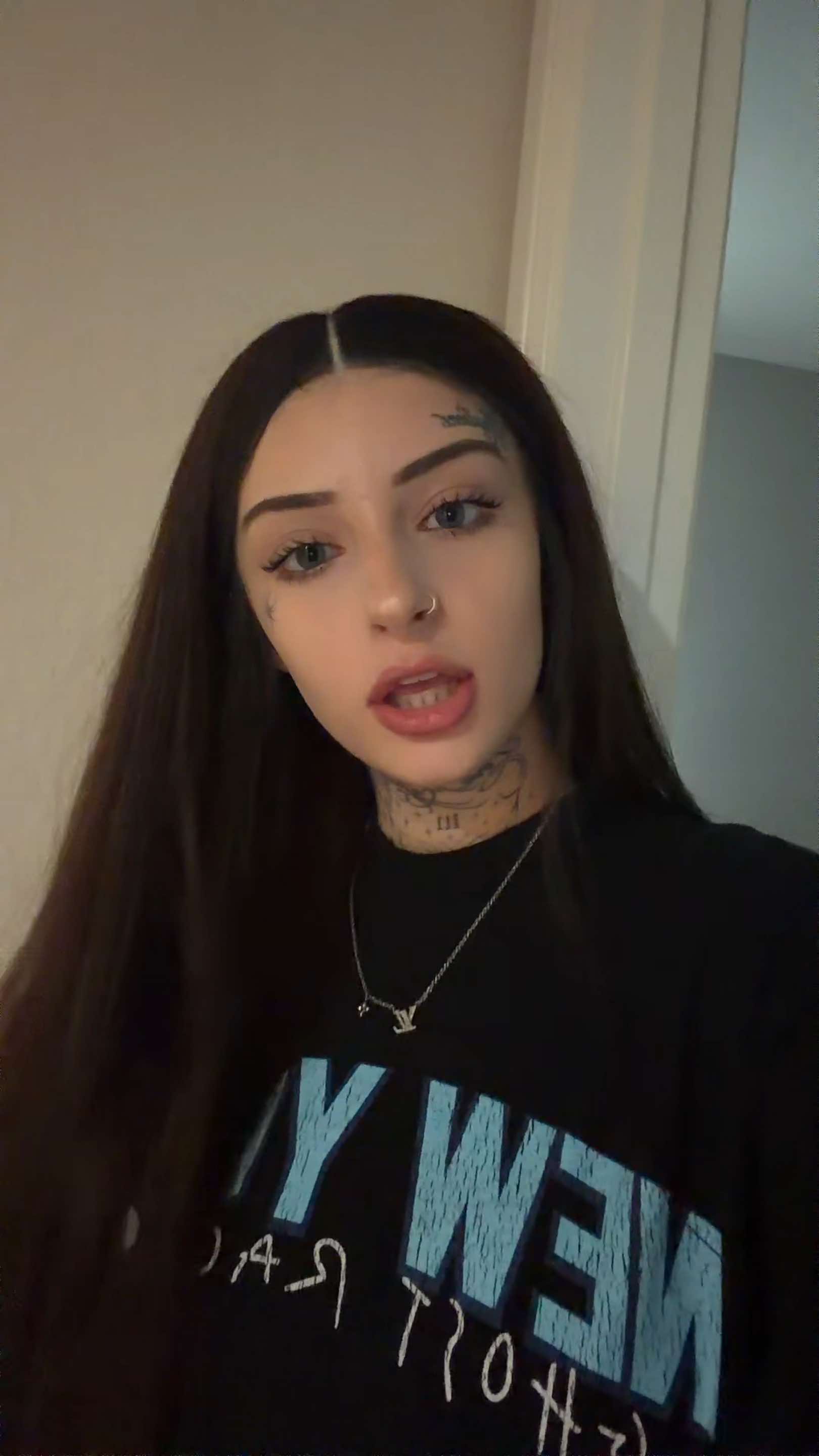 @Lilyrrrose