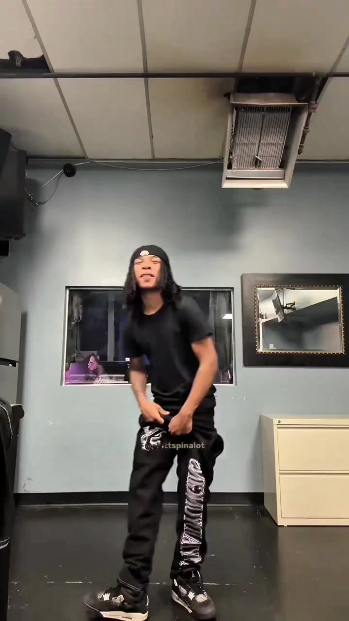 @𝐚𝐫𝐬𝐞𝐧