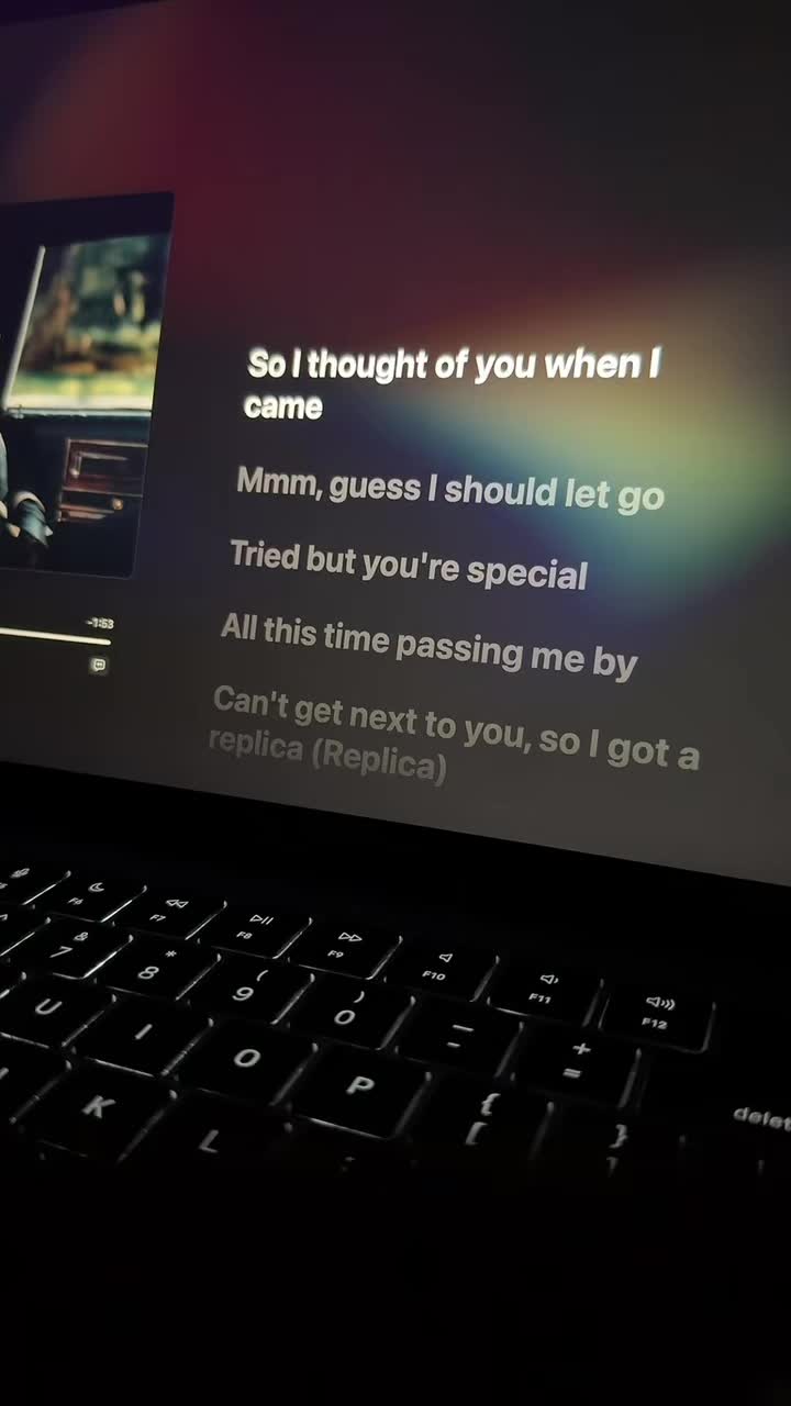@🎧