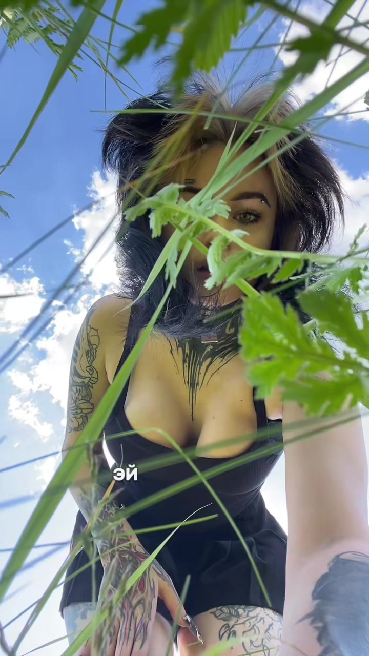 @Tsukini_suka🍅