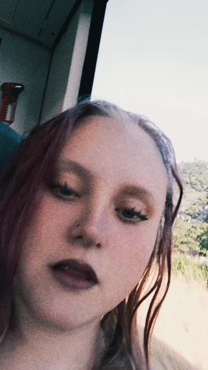 @Sophie🦋🎙