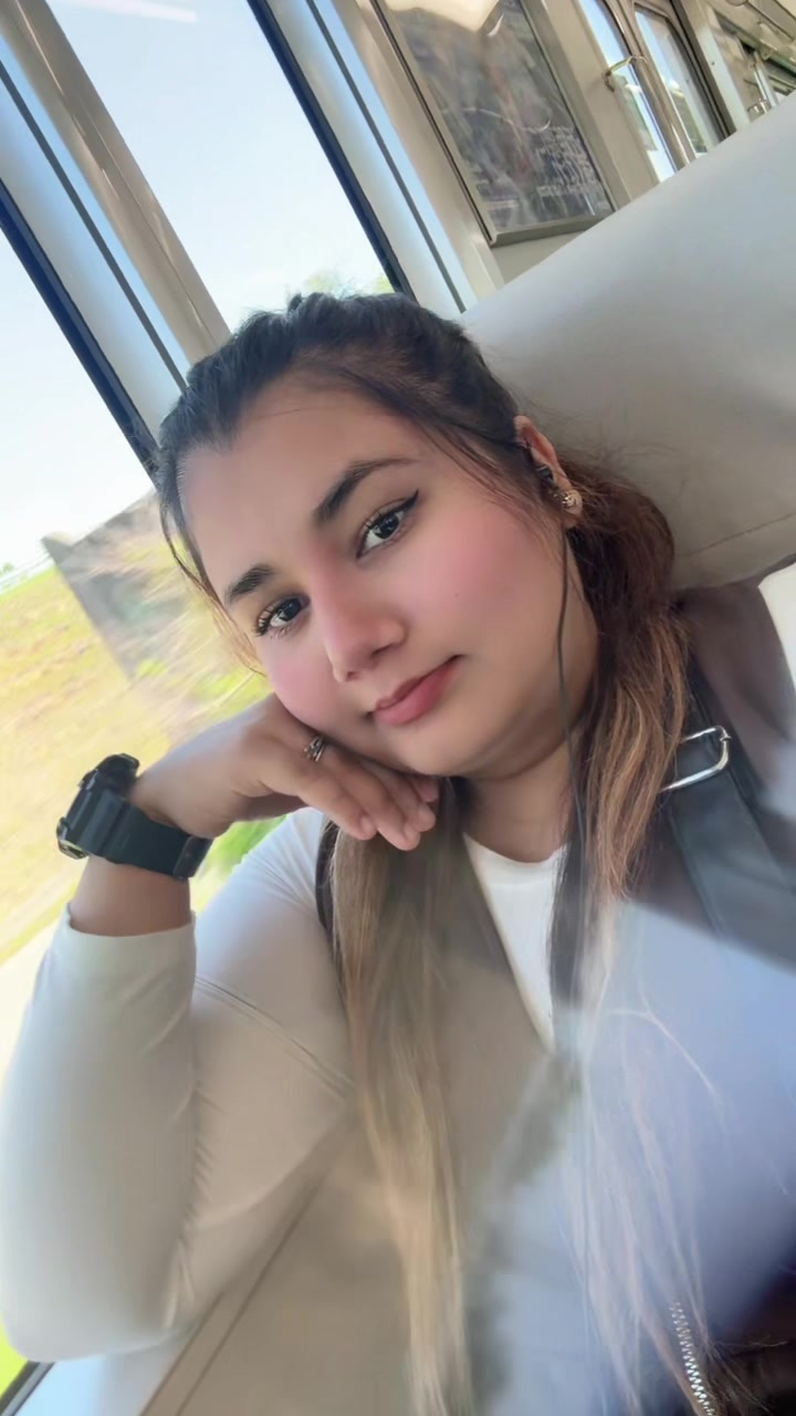 @Aastha Kandel 🖤👀🖤