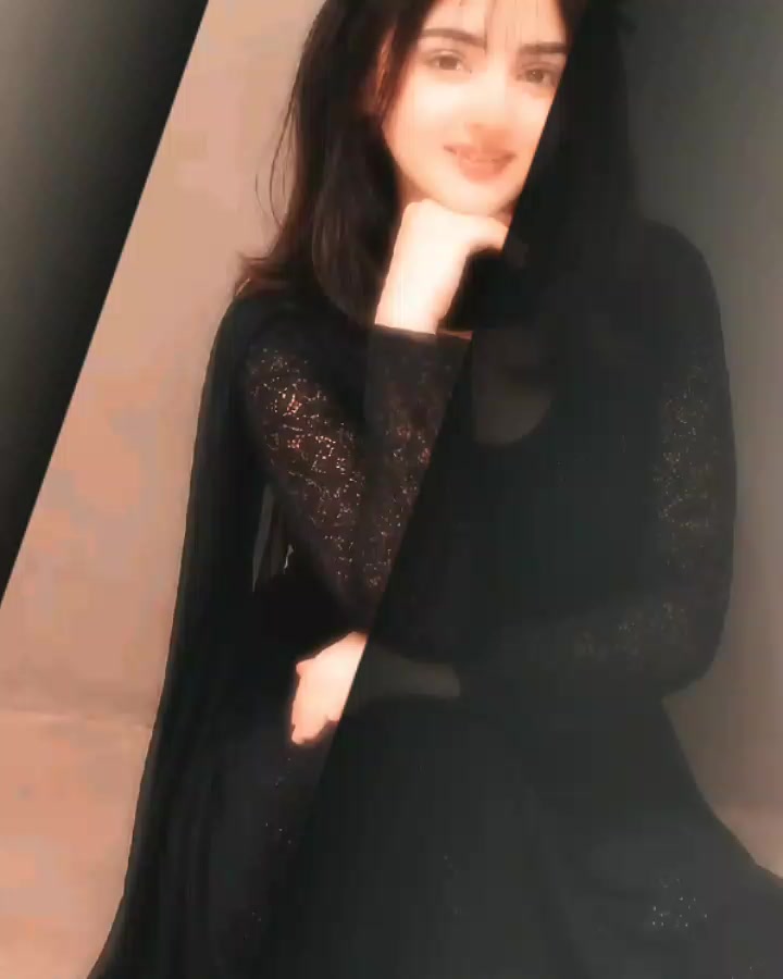 @Aria Khan