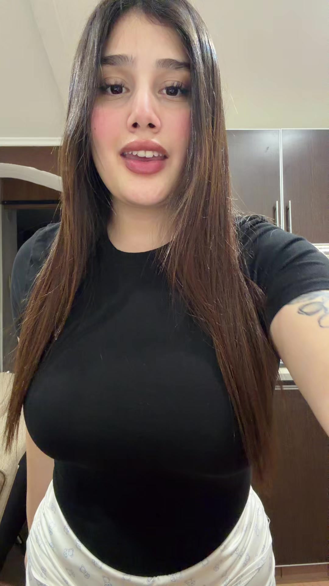 @Rochinav🩷