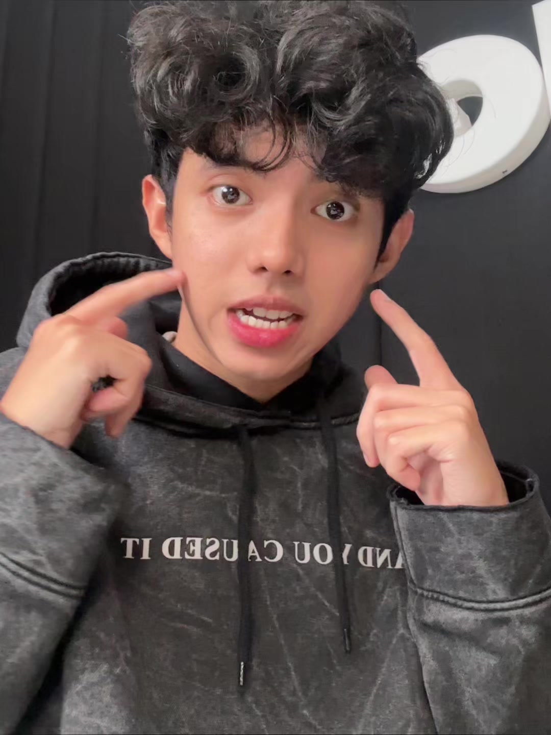 @Leiou