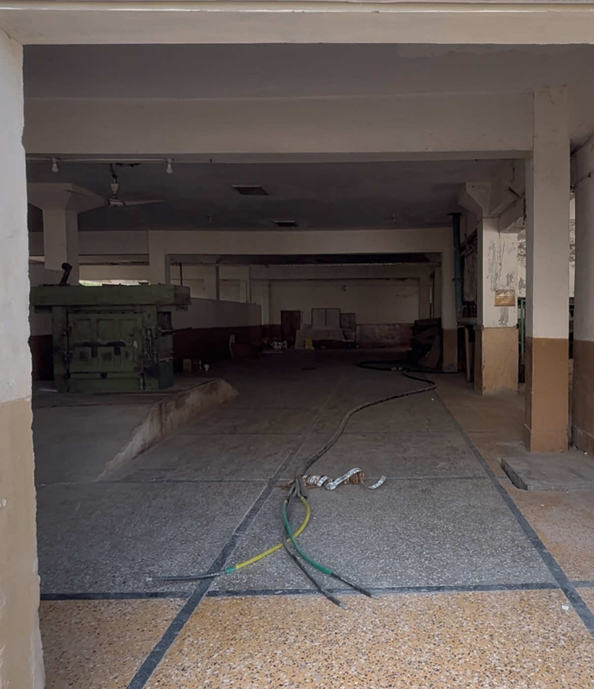 @Real Estate & Construction W..