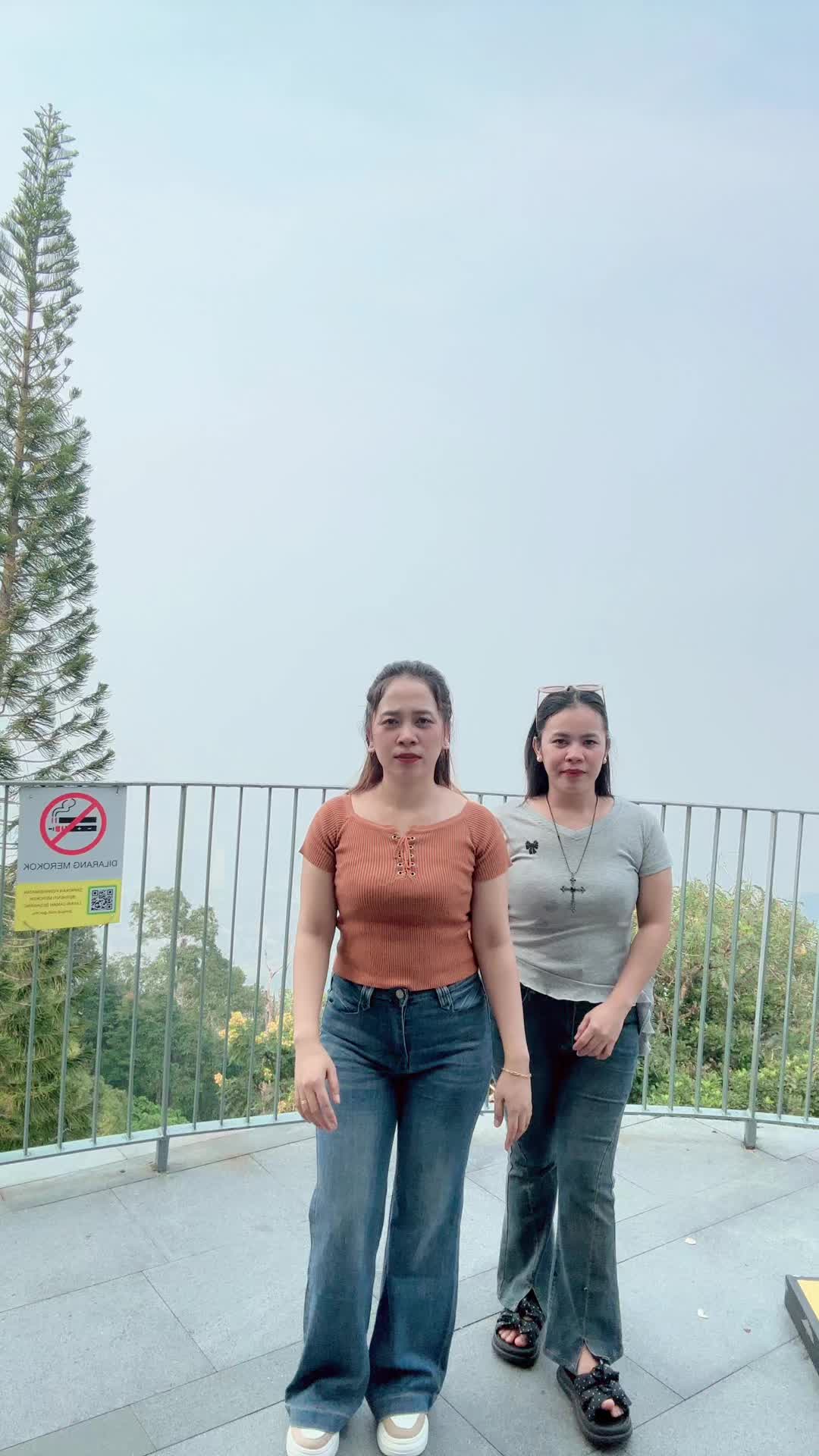 @Winda Manroe 🇮🇩🇲🇾