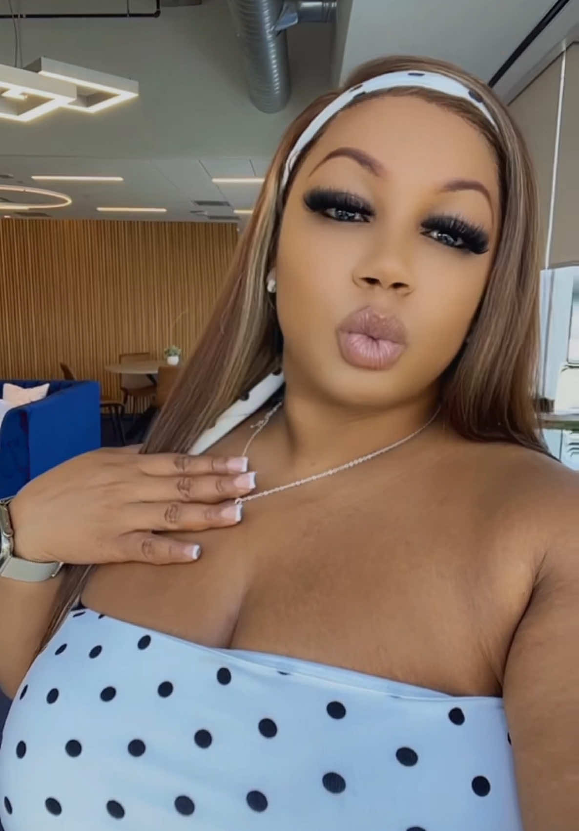 @JuicyLoveBoo