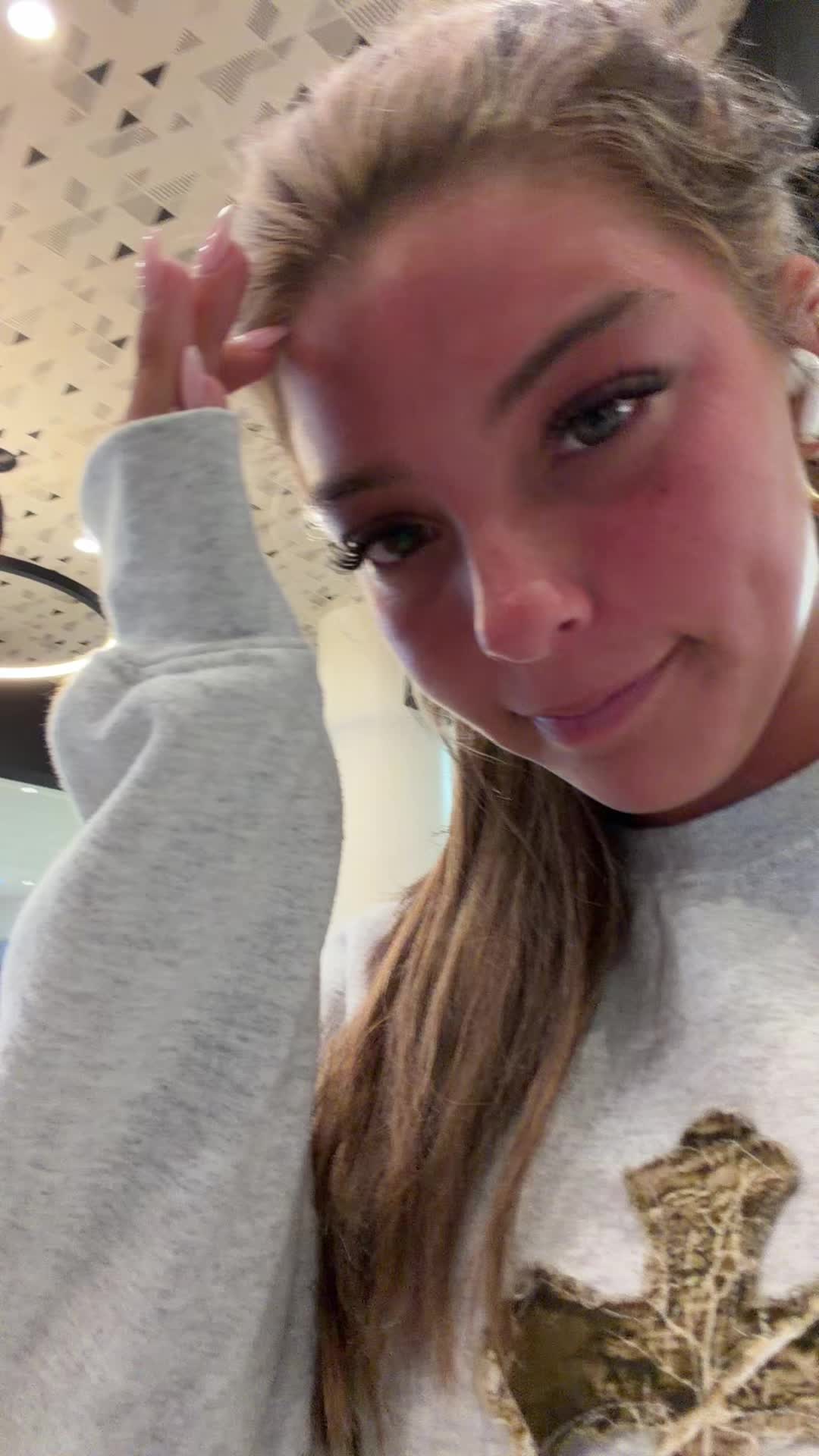@ellie🛍️☀️💗👙