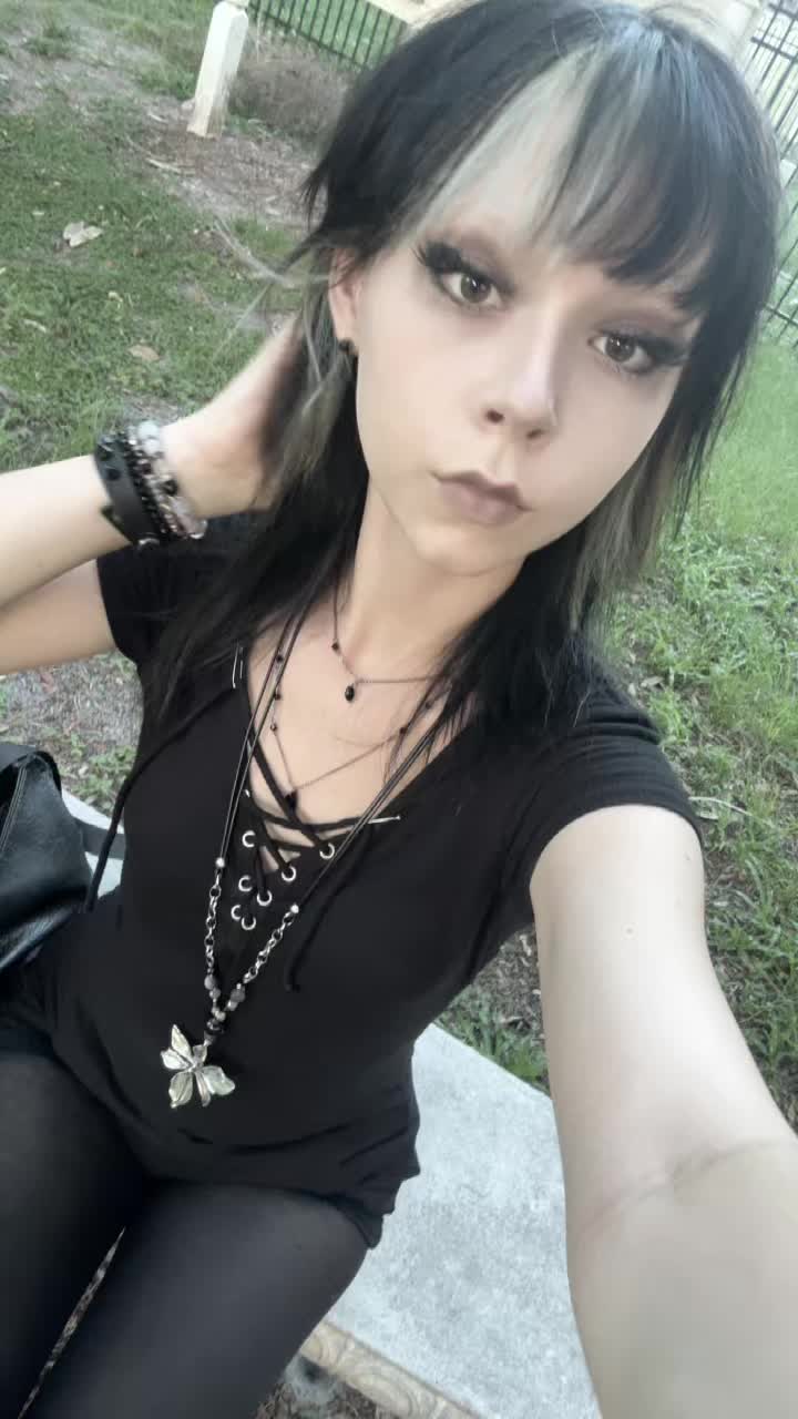 @☠️