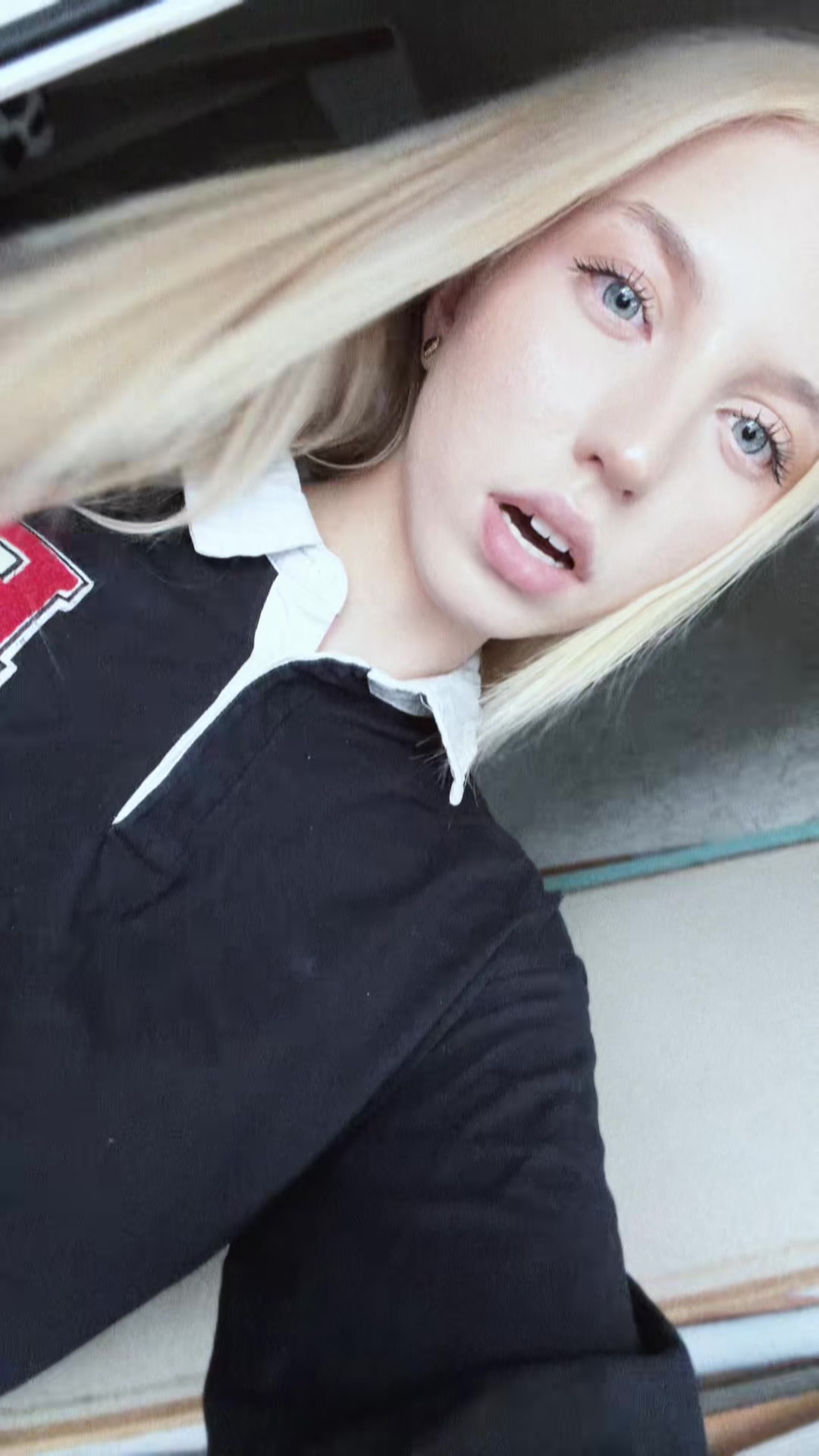 @<3