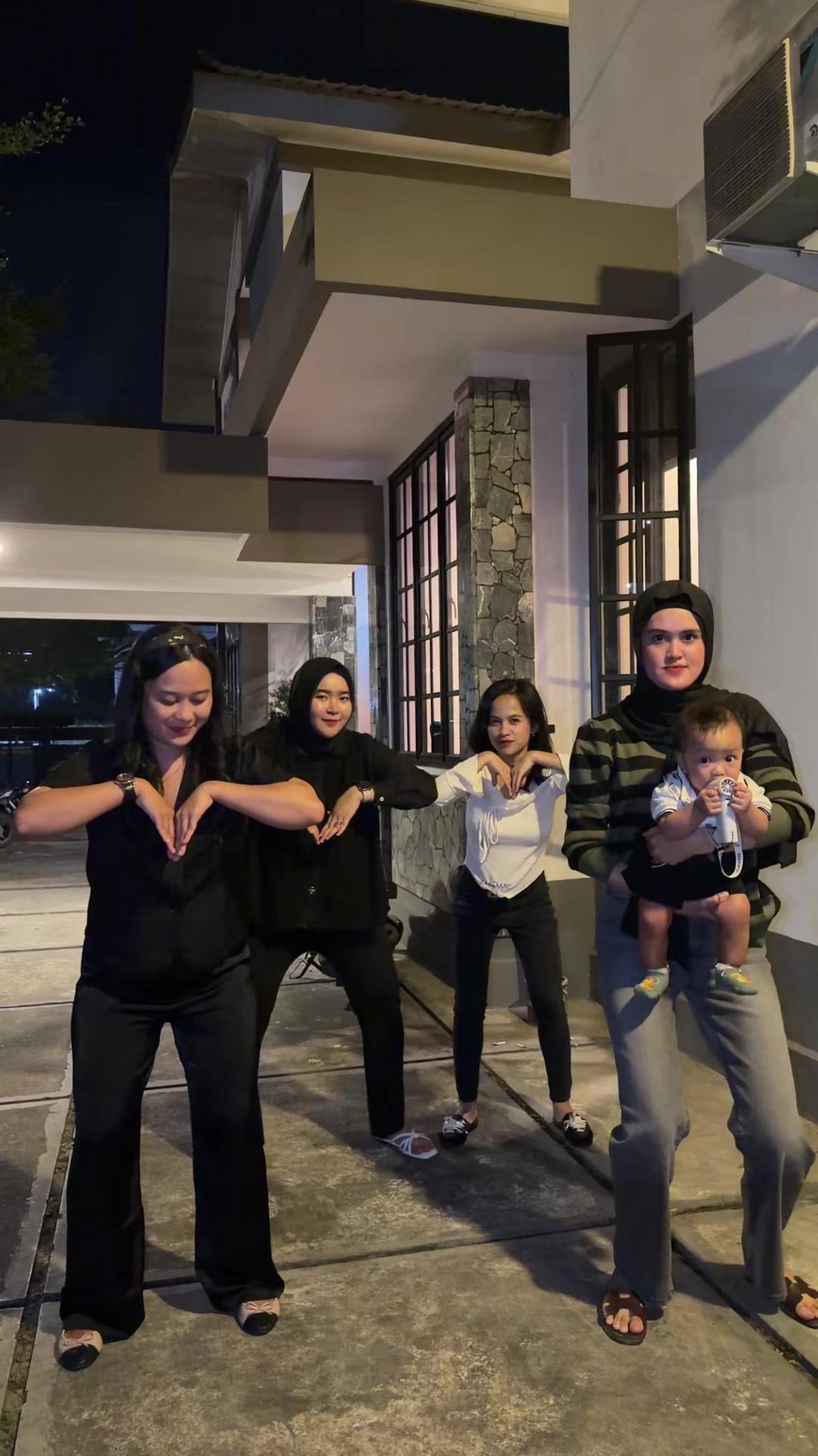 @Dellawidyasariii