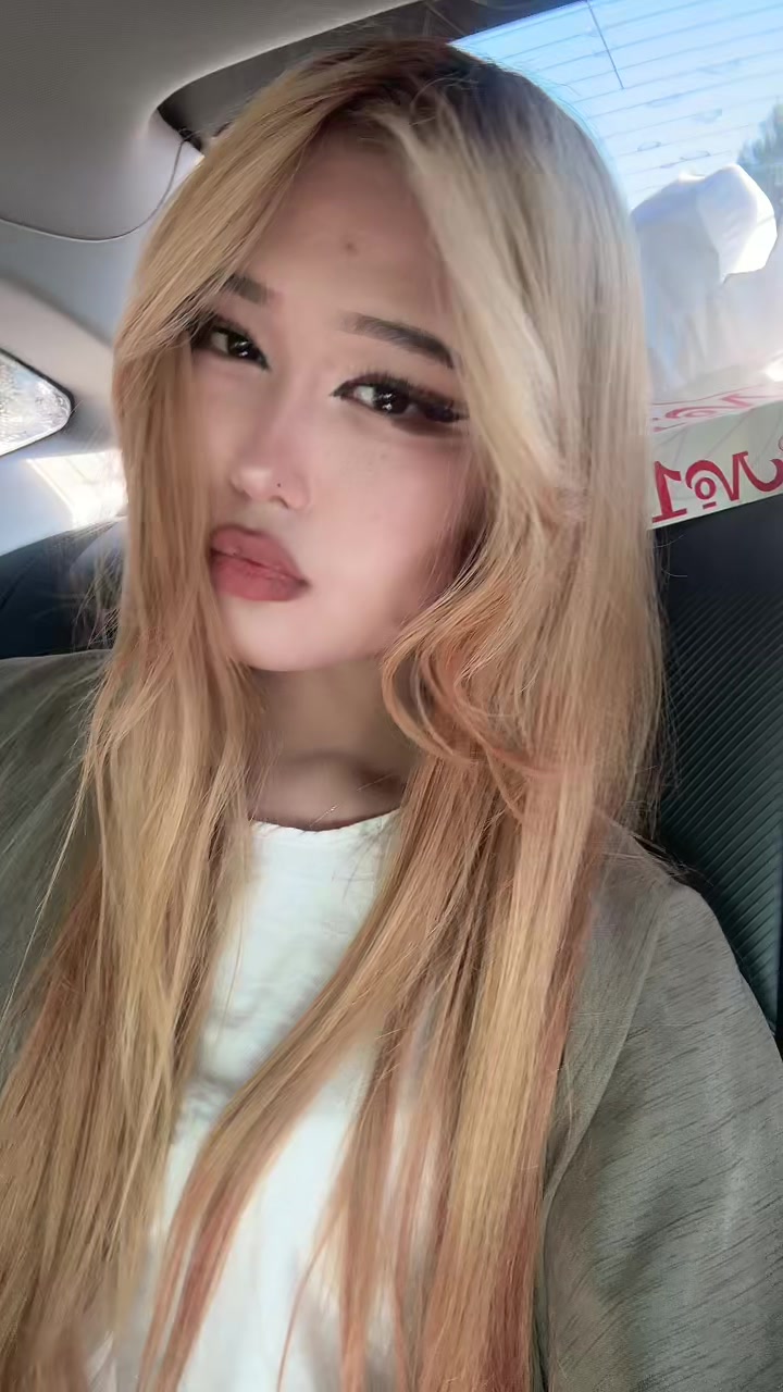 @ist.azura