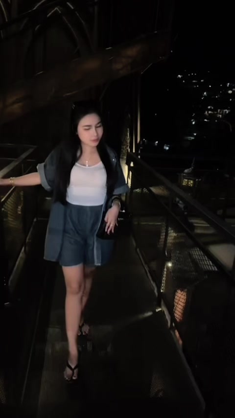 @Arifachynti