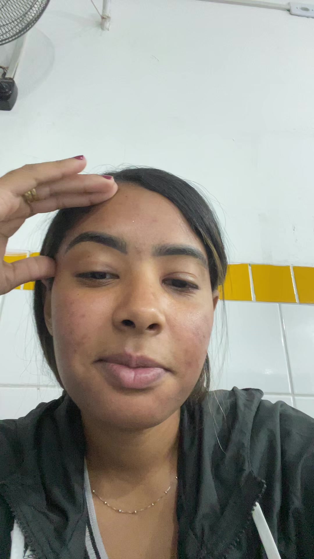 @laari.nasciment0