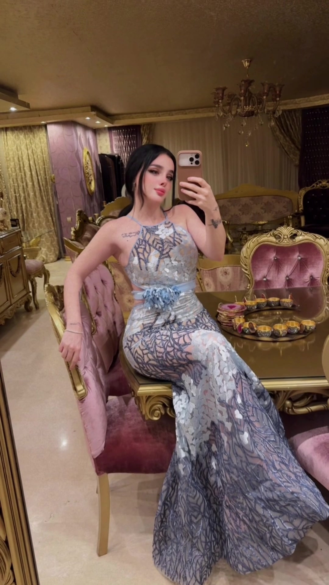 @Model rena