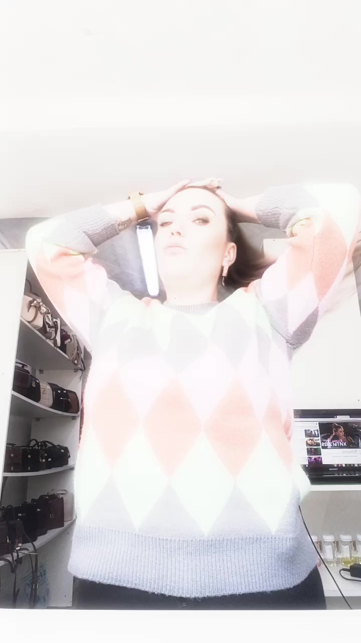 @Ксюня✌️