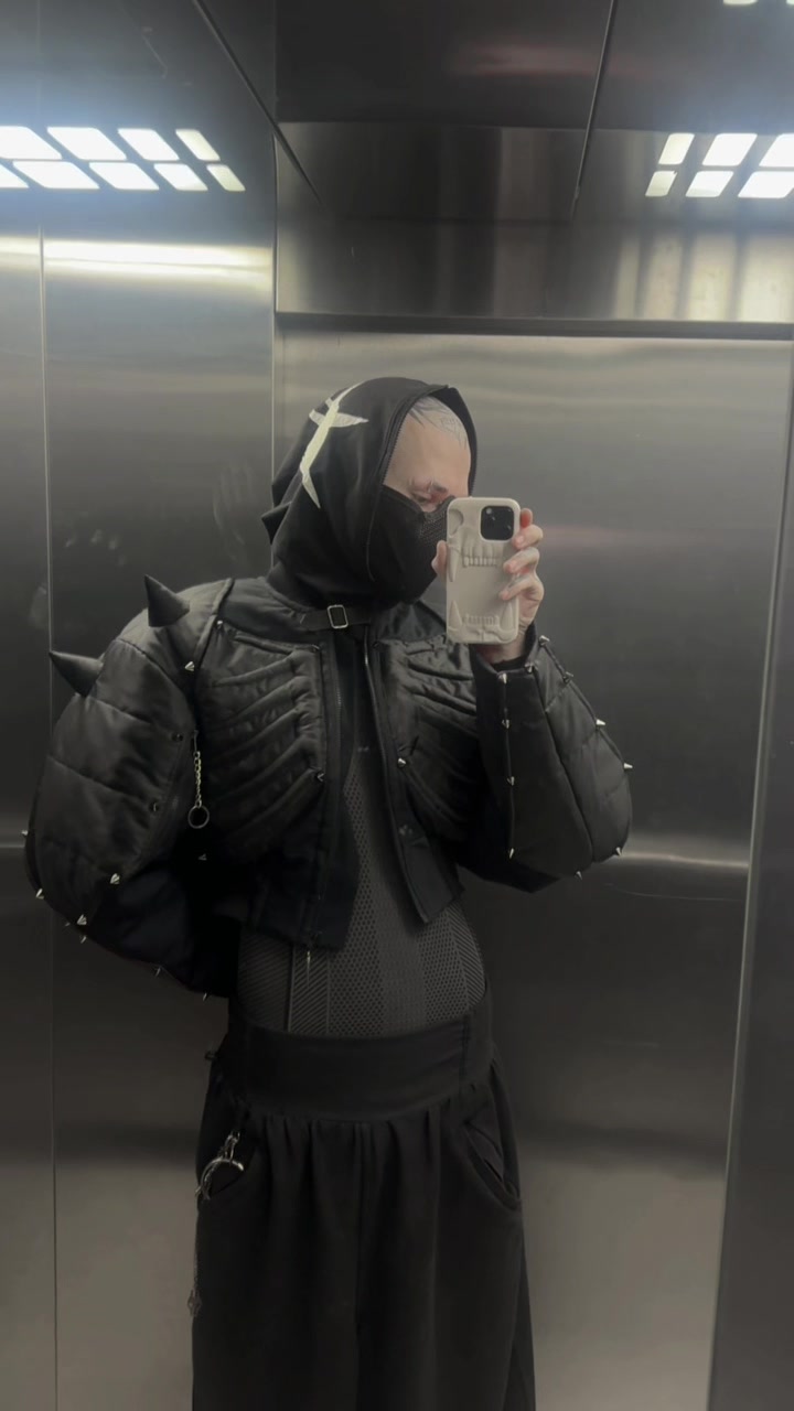 @𝕹𝖊𝖛𝖊𝖗𝕷𝖚𝖛𝕸𝖊