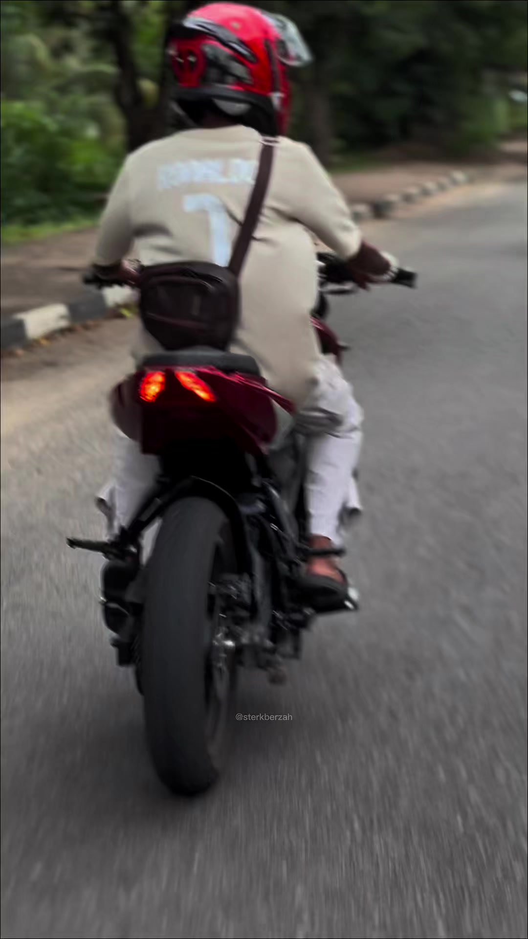 @𝐩 𝐫 𝐨 𝐱 𝐲 🧧”