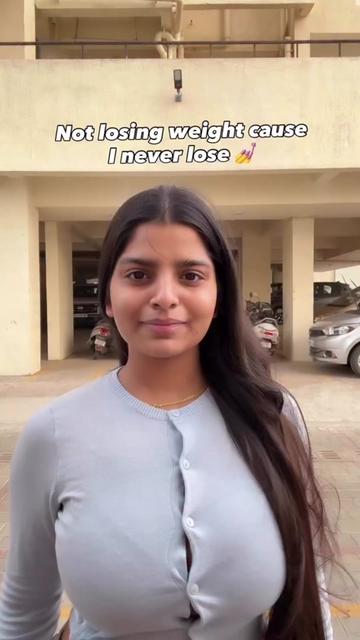 @Anushkaaa