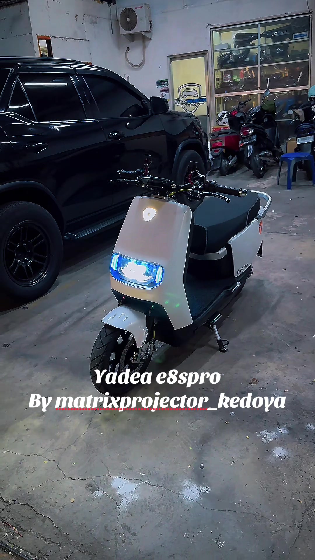 @MATRIX PROJECTOR