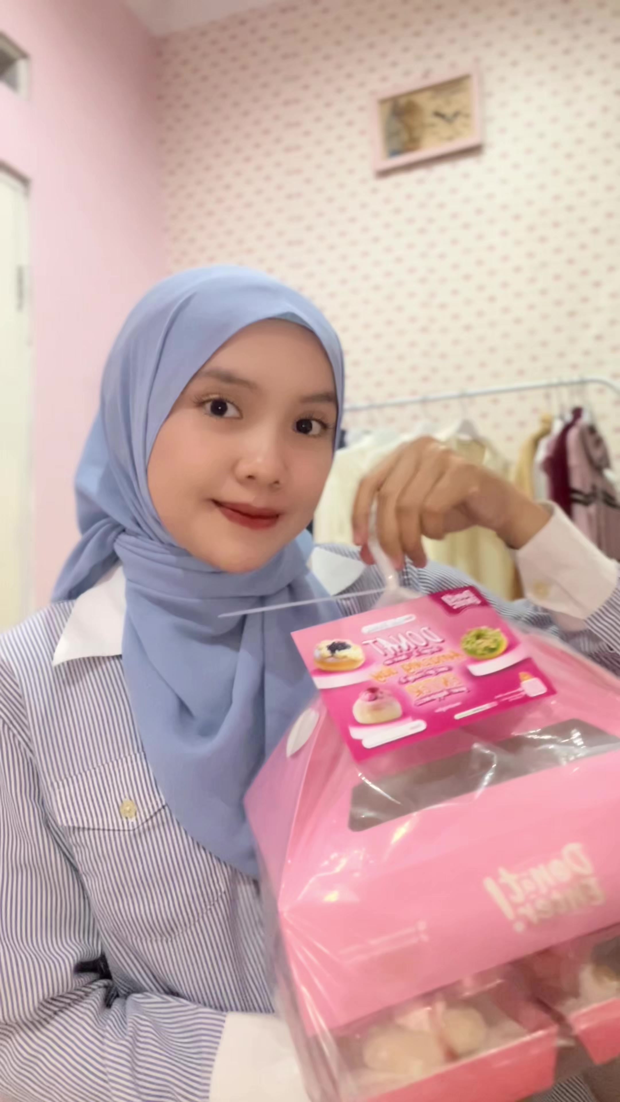 @Fahira's