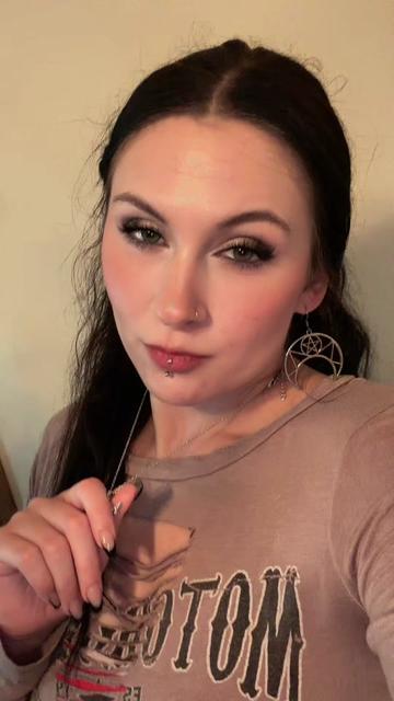 @Audrey  🕯️🔮Witch🪾🌙