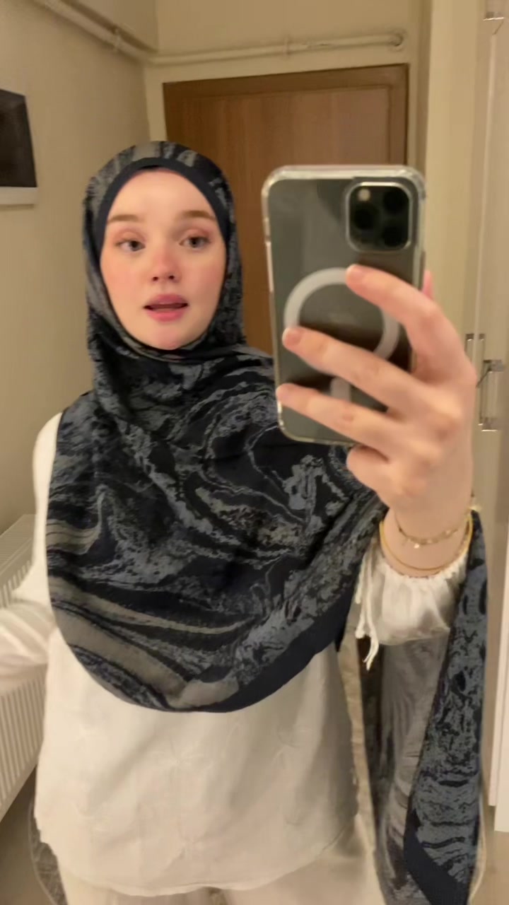 @zeehraaaa7