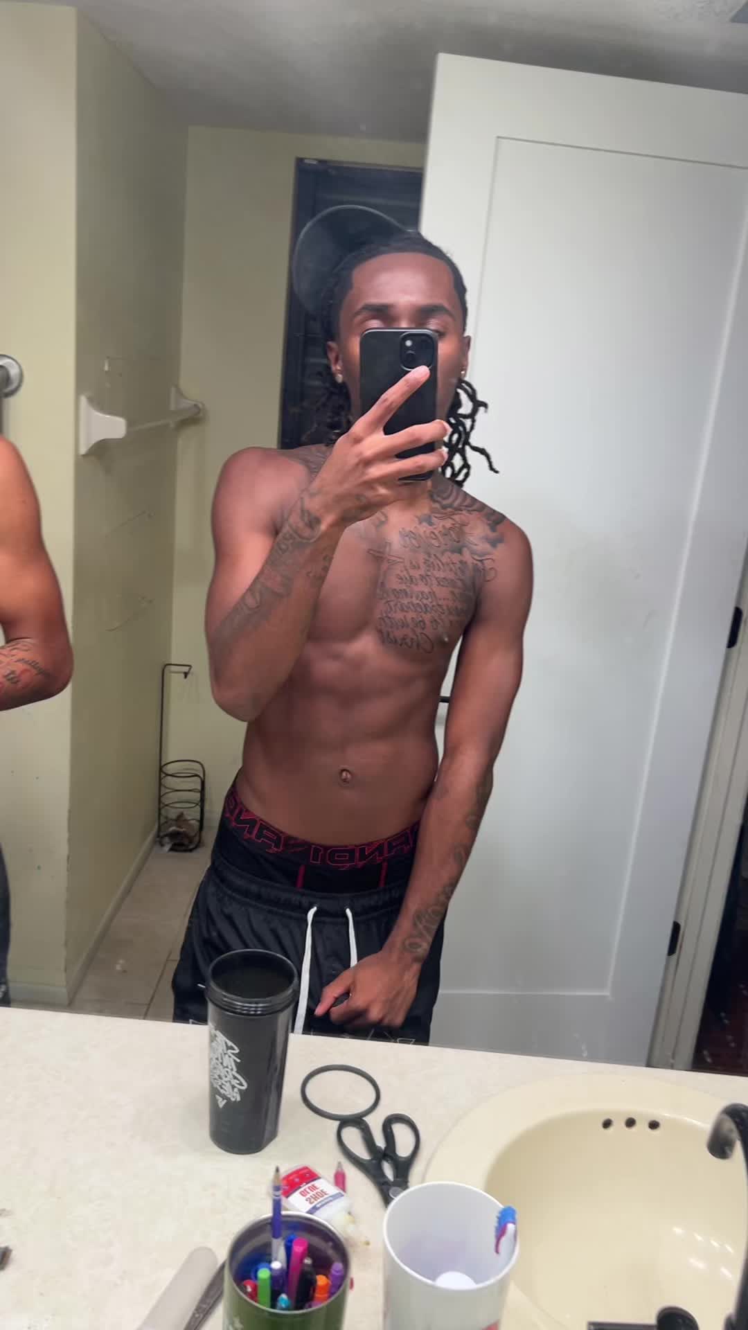@zy