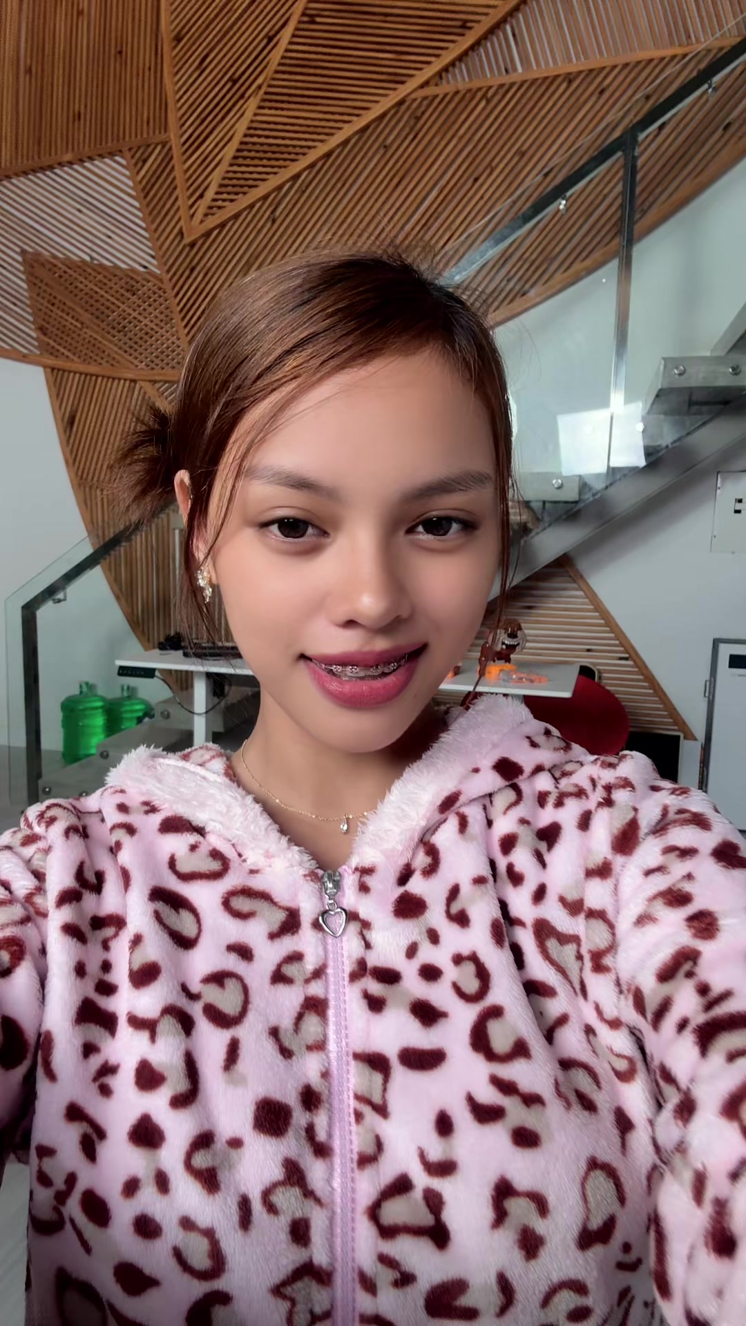 @Nica
