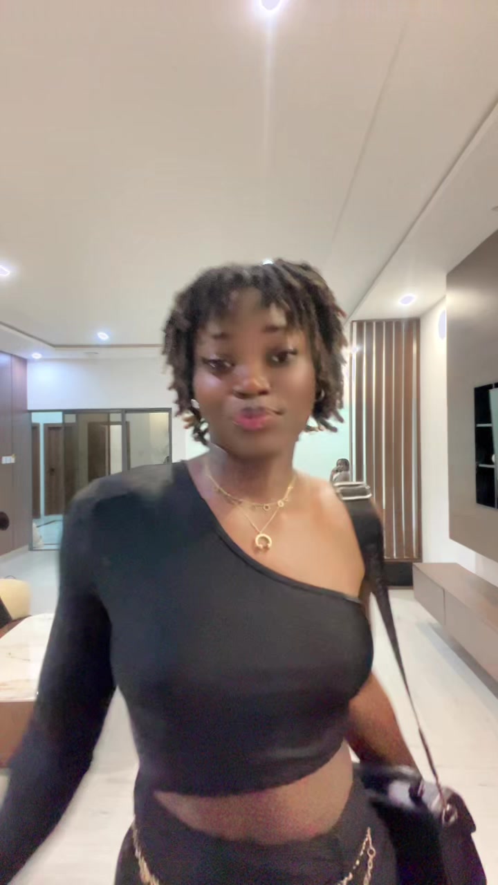 @Christelle Miller💜🇫🇷🇹🇬