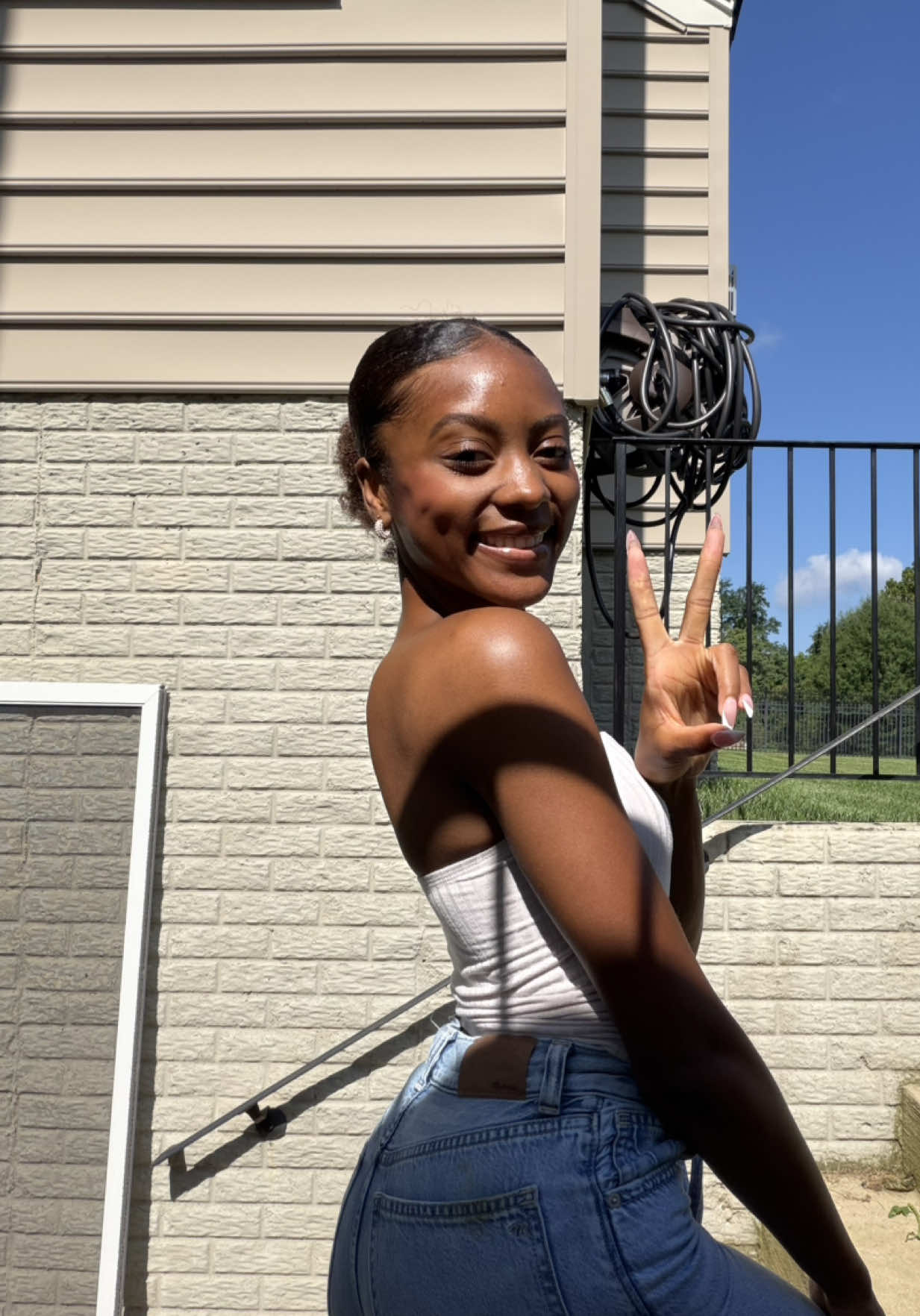 @popsofmaia