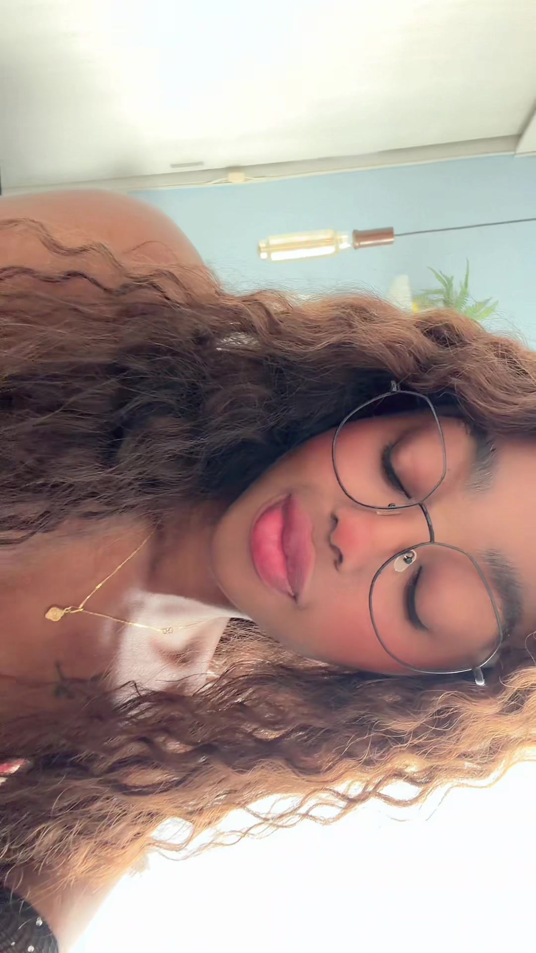 @Ebonypreciousss