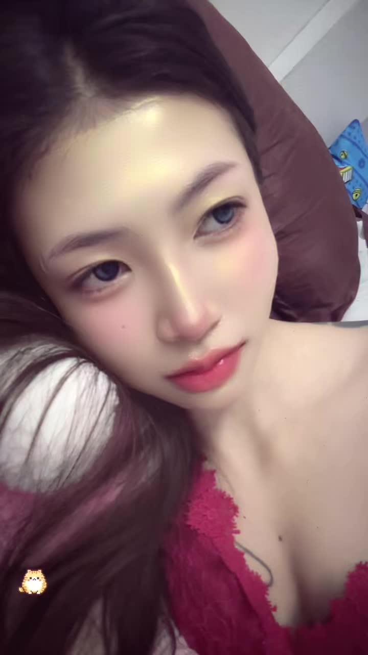 @小英[?] 14.7K🇱🇦🇹🇼 🤍