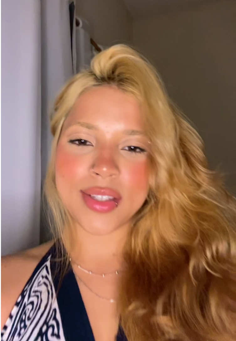 @mchelynz