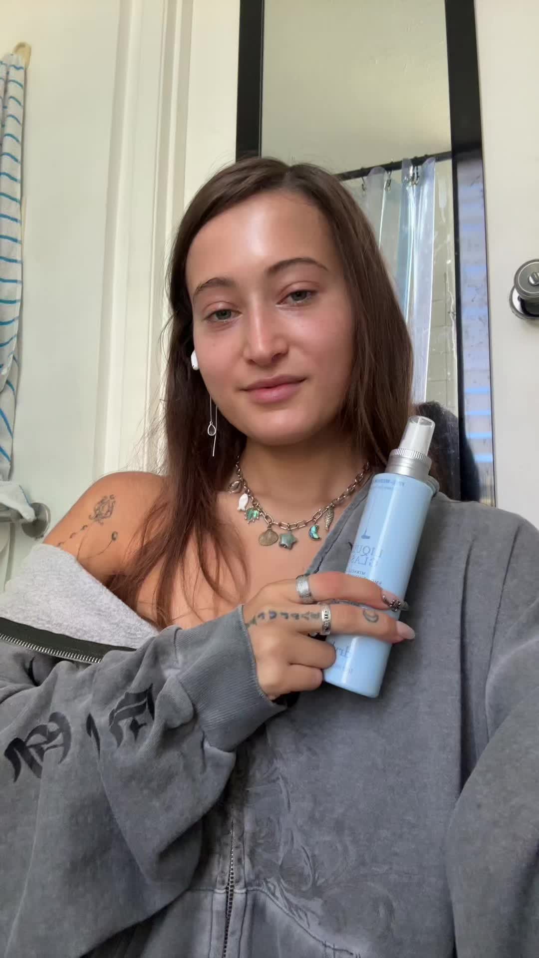 @julessearena