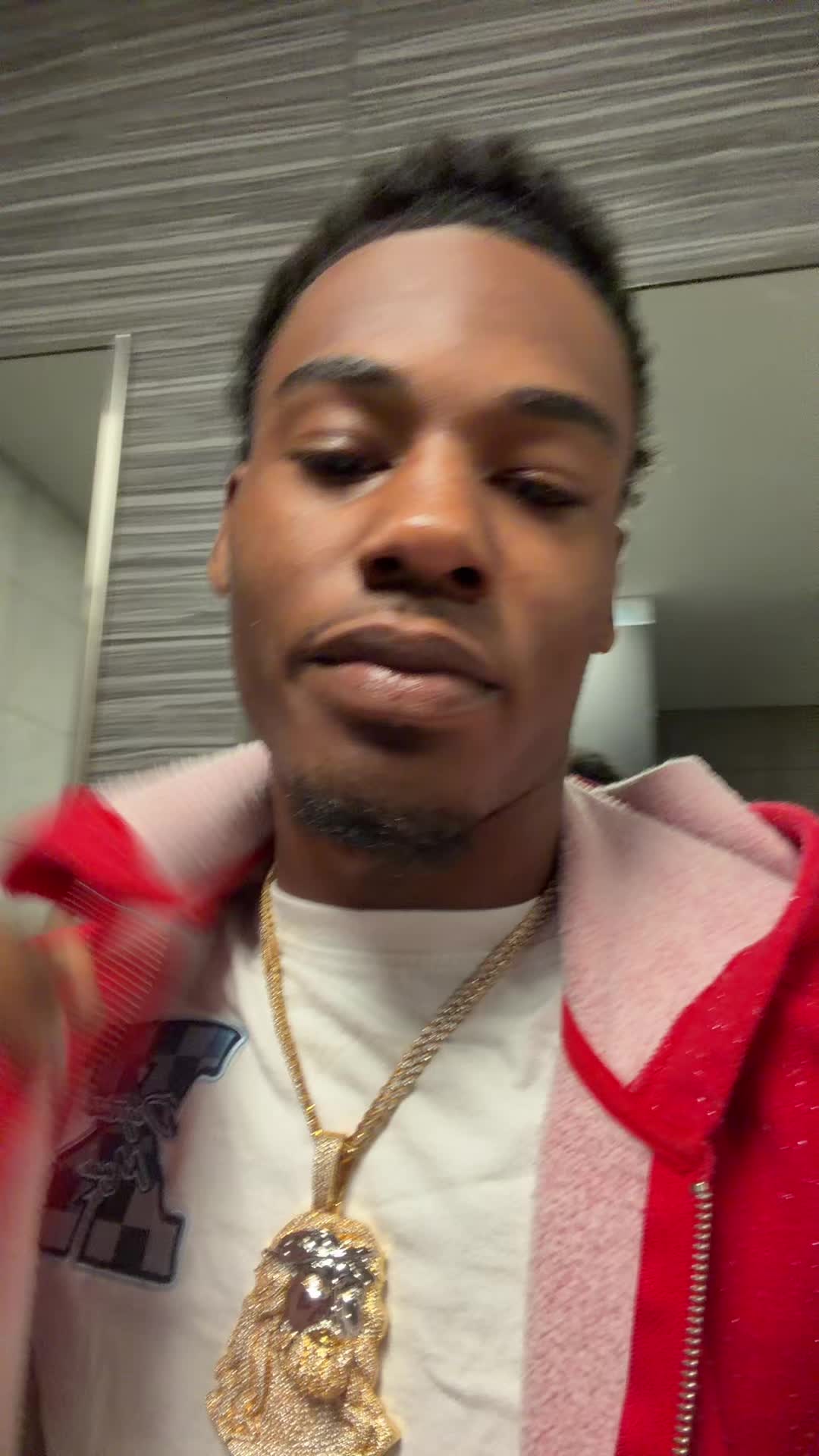 @Dey say shooters shoot⛹️♂️