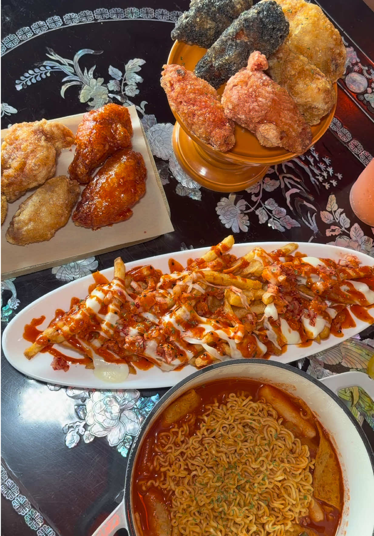 @riseanddine