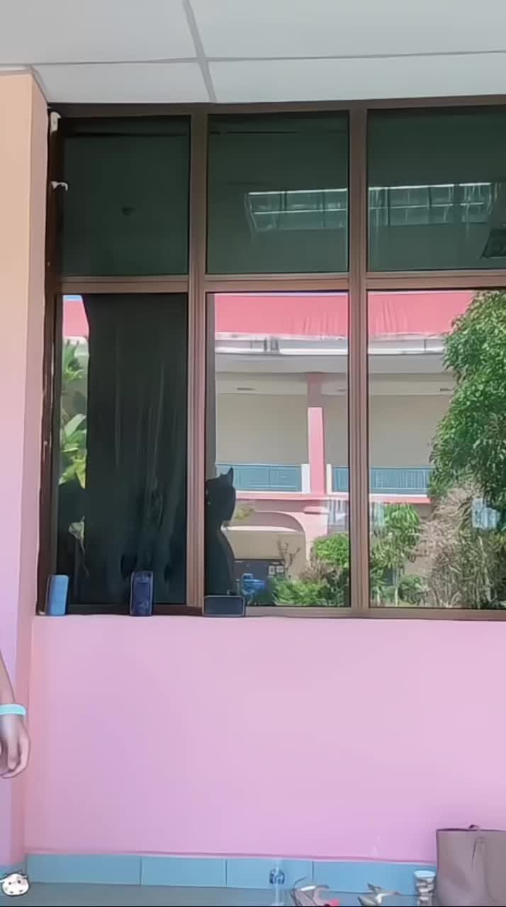@𝒻ℯ