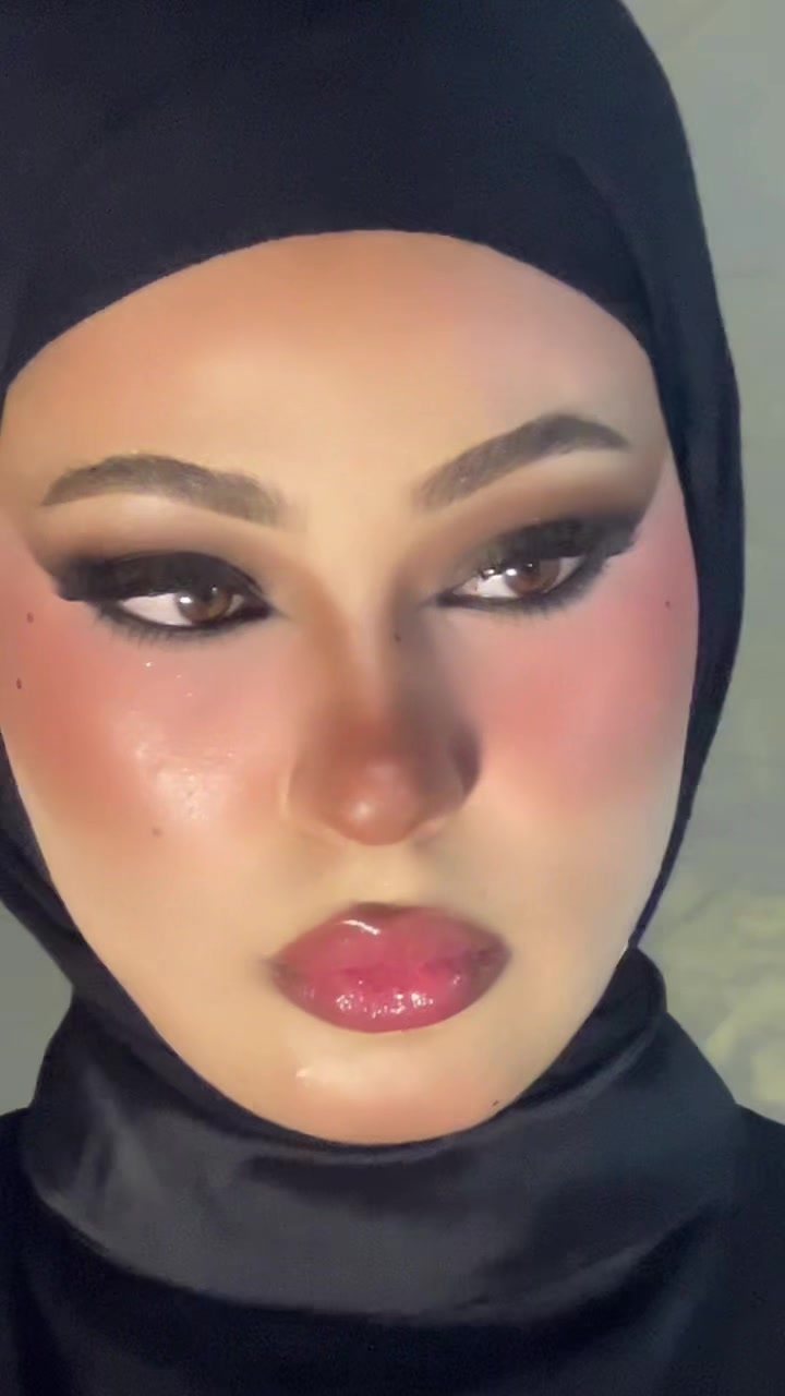 @Makeup artist ملك