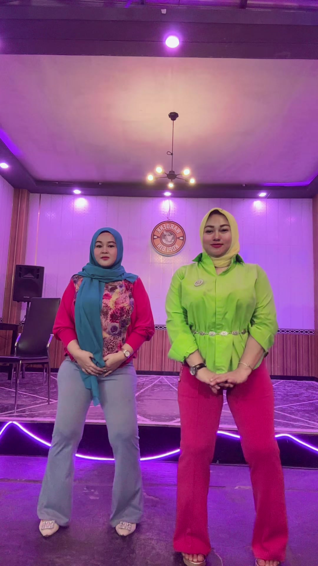 @momihzahwavarel