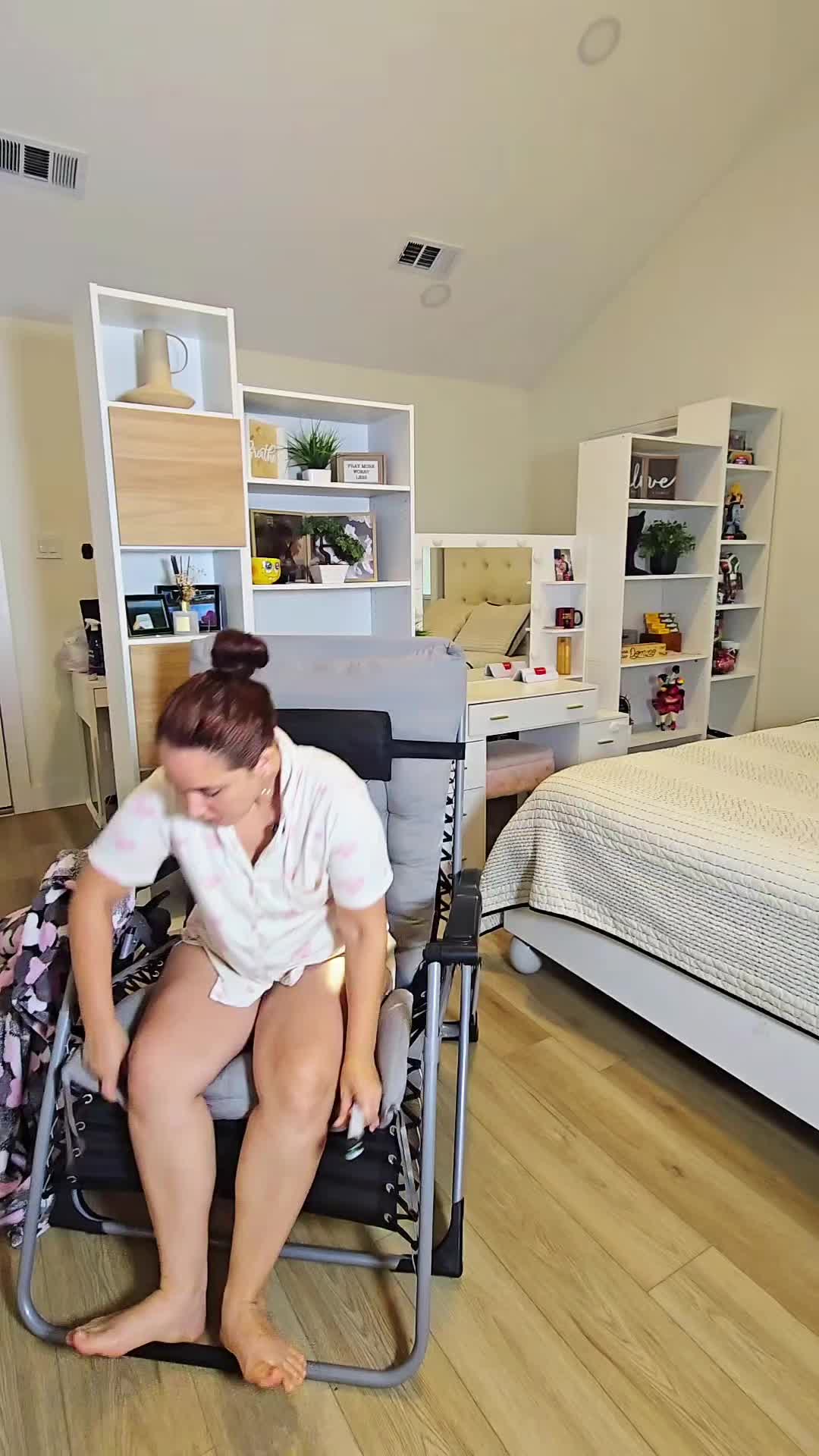 @YeinysVibes