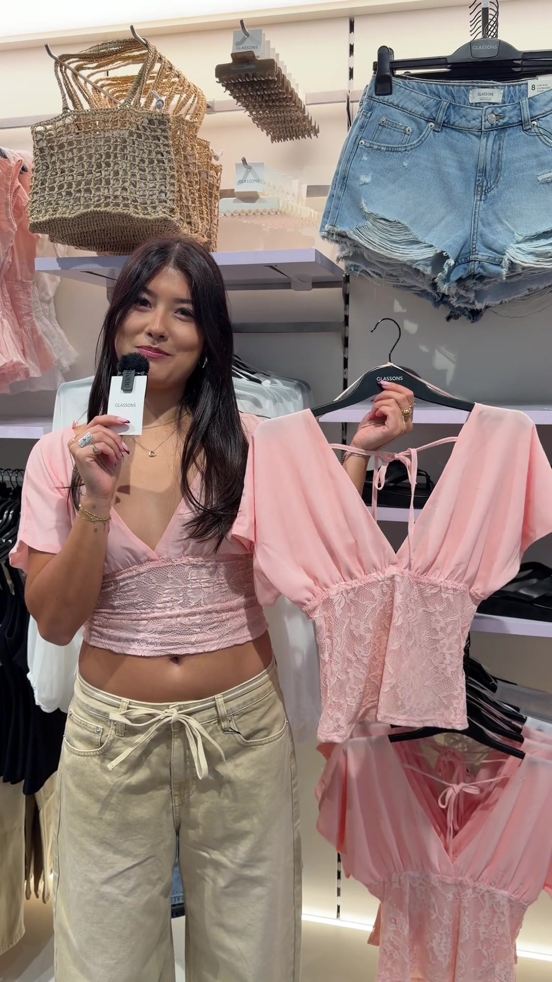 @Glassons
